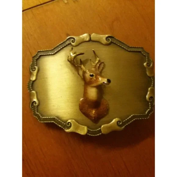 VTG Whitetail Deer Hunting Buck Outdoor Wildlife 3D Raised Raintree Belt Buckle - Picture 4 of 4